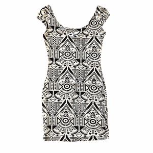 H&M Divided Black & White Minidress, EUC!!!